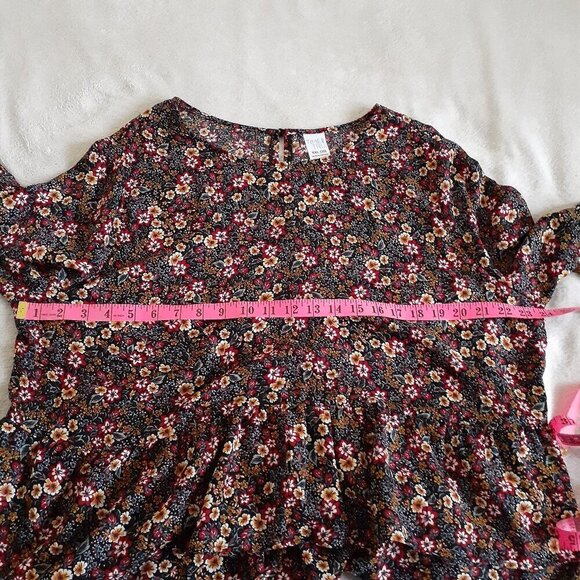 Time and Tru Women's XXL (20) Black Floral Tiered Peplum 3/4 Bell Sleeve Blouse - Picture 8 of 10
